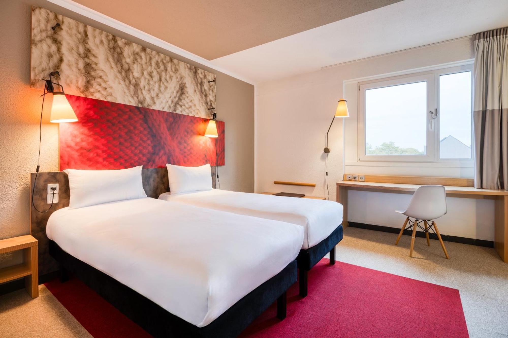 B&B Hotel Mons Gare Екстериор снимка