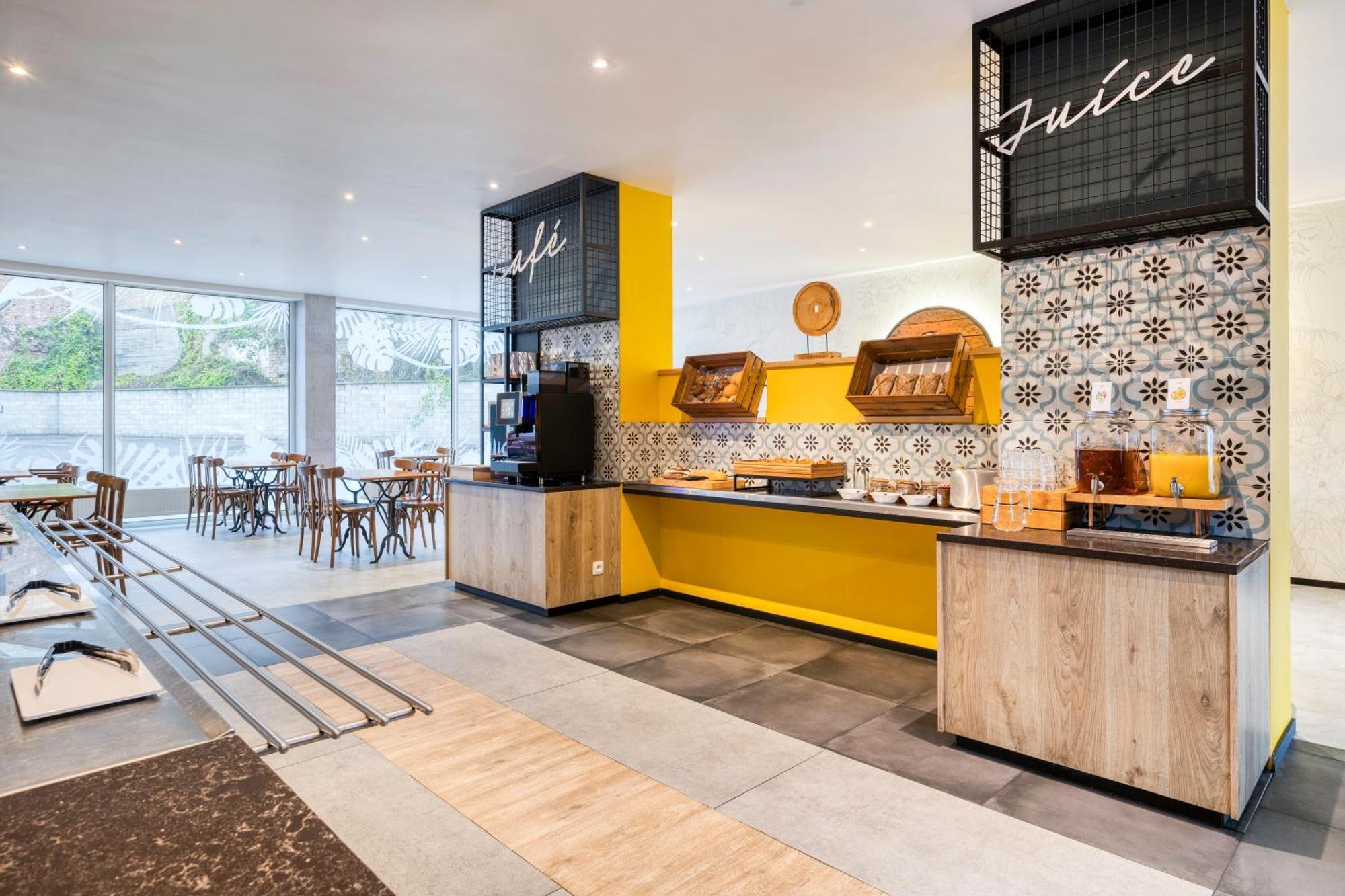 B&B Hotel Mons Gare Екстериор снимка