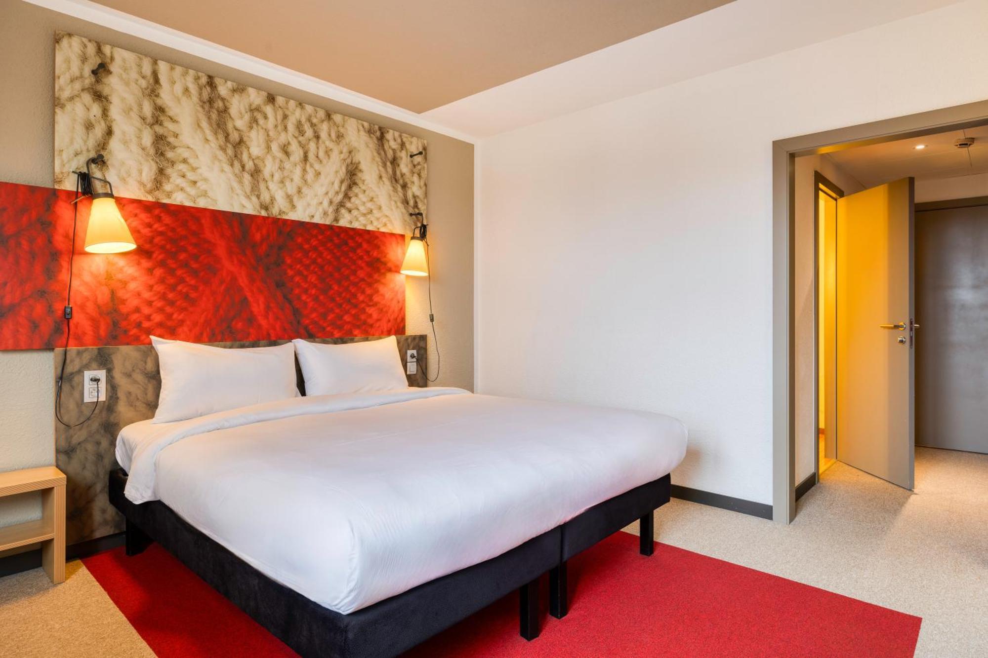 B&B Hotel Mons Gare Екстериор снимка