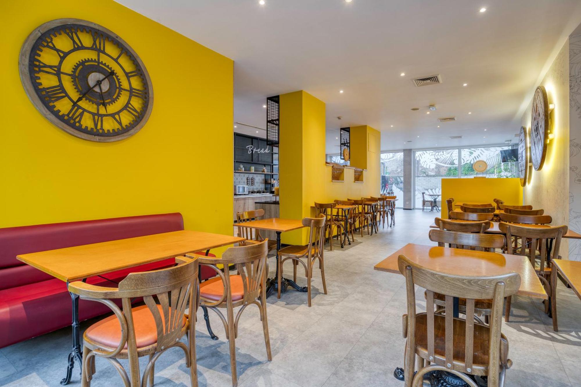 B&B Hotel Mons Gare Екстериор снимка